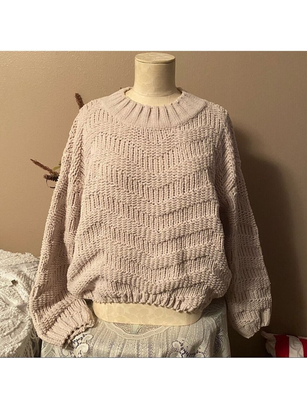 POL Cream Chevron knit Sweater small